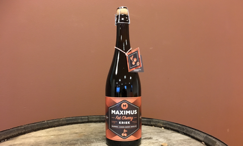 Maximus Fat Cherry Kriek op een houten vat